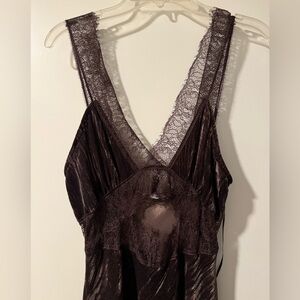 SOLD OUT  ZARA Elegant Lace Trimmed Brown Maxi Dress with Cutout Detail